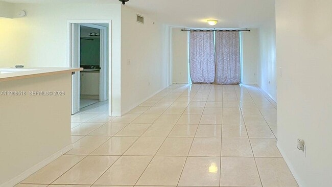 Foto del edificio - 677 SW 111th Ave