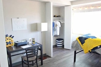 Building Photo - 400 Maynard