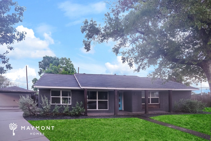 Building Photo - 5151 Kingfisher Dr