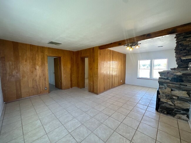 Building Photo - 2 bedroom 1 bathroom house for rent in Blanco