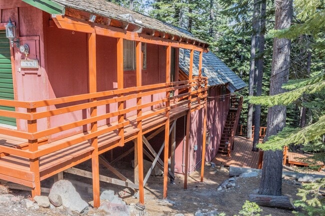 Building Photo - Lovely, quiet neighborhood off North Upper Truckee in S. Lake Tahoe