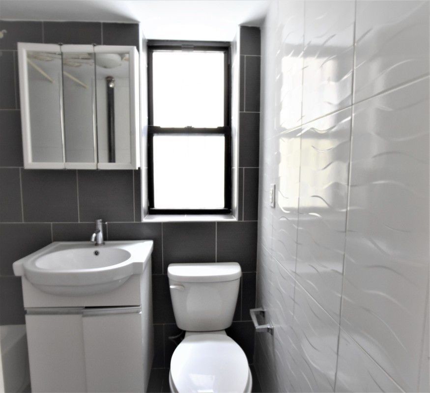 Building Photo - 64 Wadsworth Terrace