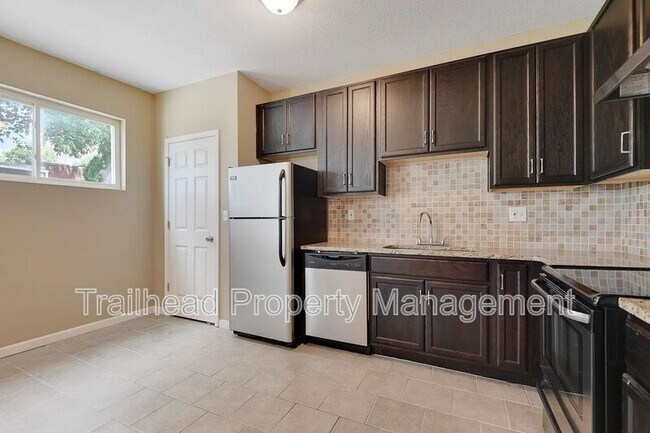Foto del edificio - 30 Linwood Blvd