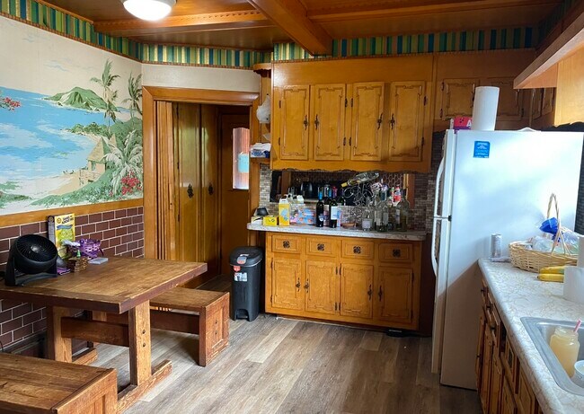 Foto del edificio - 27 Upland Rd