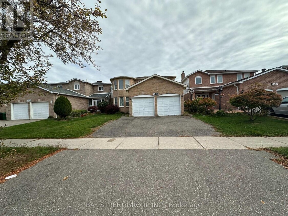 Photo principale - 5571 River Grove Ave