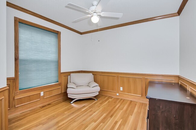 Foto del edificio - 4 Bedroom Home For Rent In Forest Heights