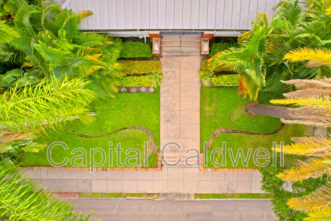 Foto del edificio - 911 S Rome Ave