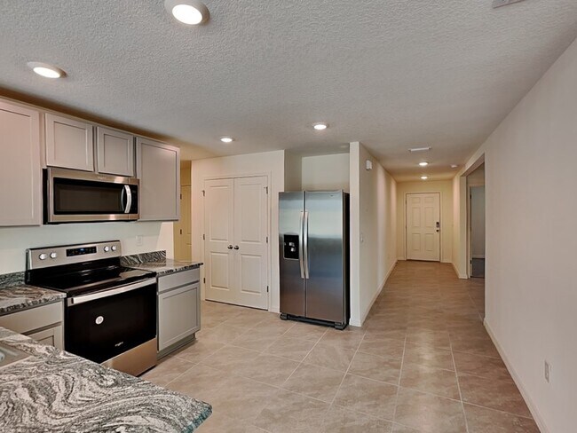 Building Photo - 296 W Twisted Oaks Dr