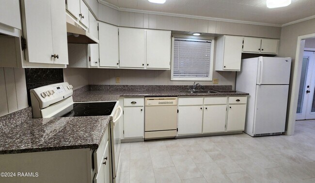 Building Photo - 403 Bell Downs Dr