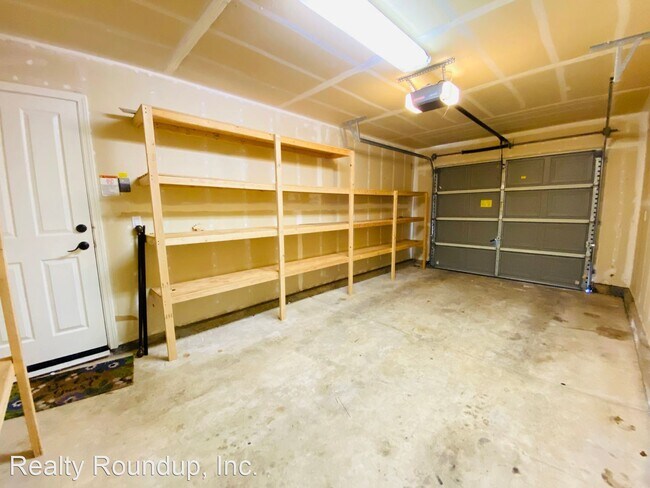 Building Photo - 4 br, 2 bath House - 9748 Roedell Way