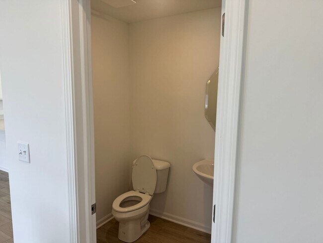 Foto del edificio - 14945 S McCarthy Cir