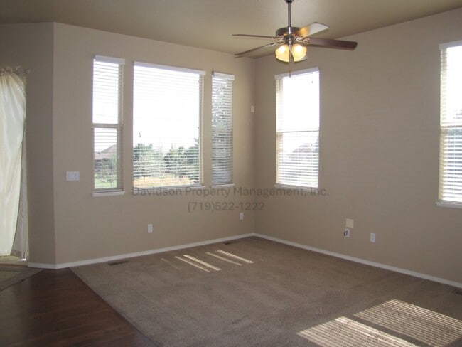 Foto del edificio - Stunning 4 Bedroom House in Wolf Ranch