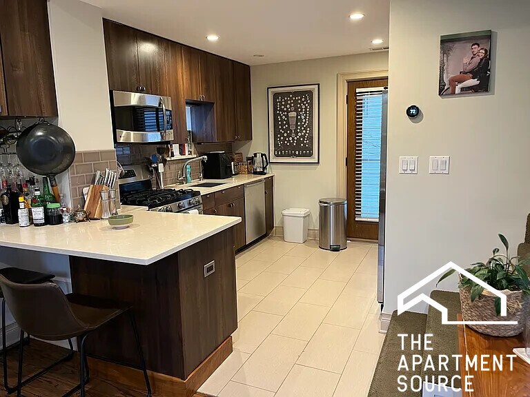 Foto principal - 2416 N Washtenaw Ave
