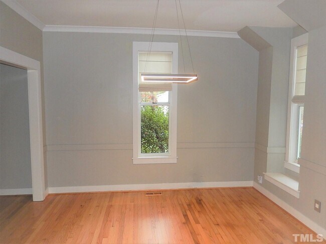 Building Photo - 6037 Sentinel Dr