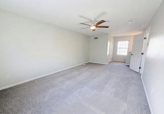 Foto del edificio - 1379 Gumbert Dr