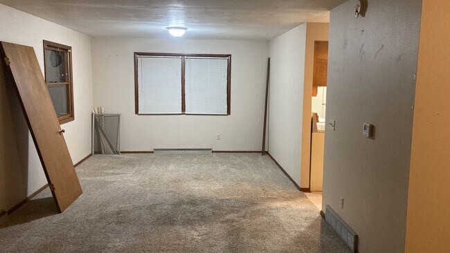 Foto del edificio - 901-903 W Adler Rd