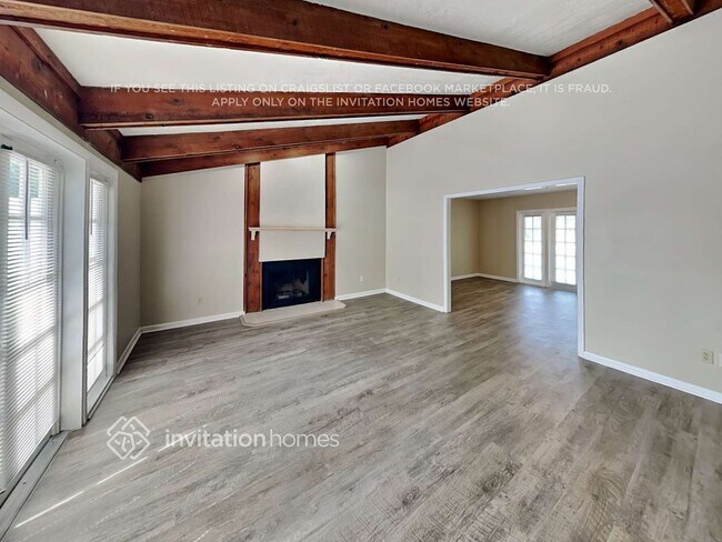 Building Photo - 16202 Fantasia Dr