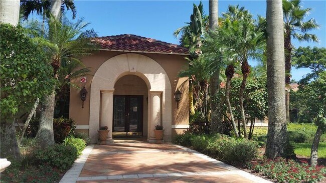 Foto del edificio - 4828 N State Rd 7