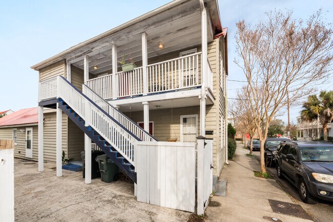 Building Photo - 33 Percy St