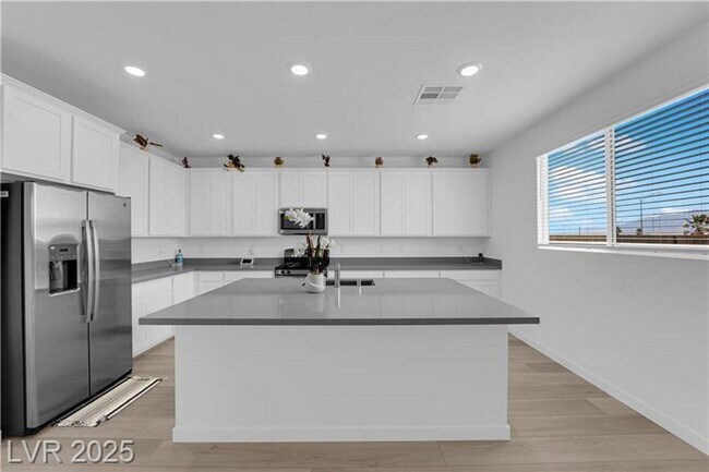 Building Photo - New Construction! Immaculate, 4 bed, 3 bat...