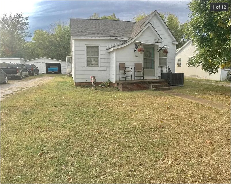 Foto principal - 607 N Hook St