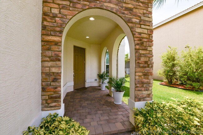 Foto del edificio - 713 NW Leonardo Cir