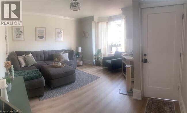 Building Photo - 219 Stinson St