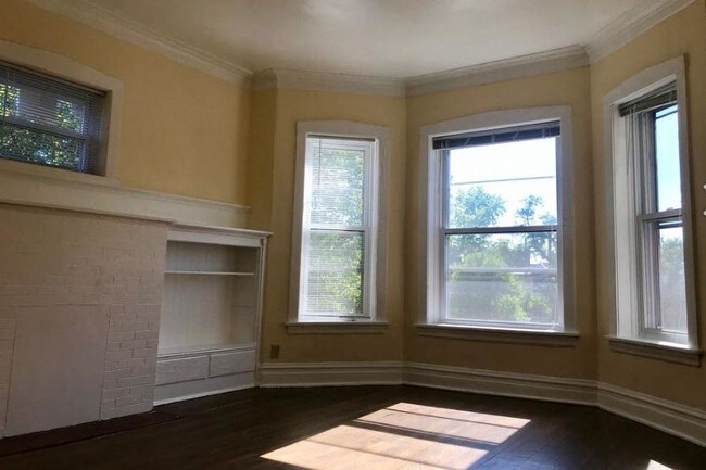 Foto del edificio - 7833 S Union Ave