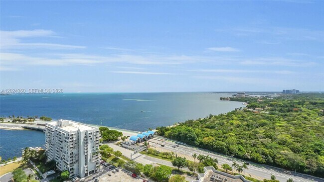 Building Photo - 2475 Brickell Ave