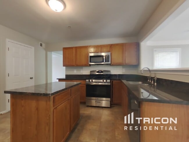 Building Photo - 12803 Dunkirk Dr