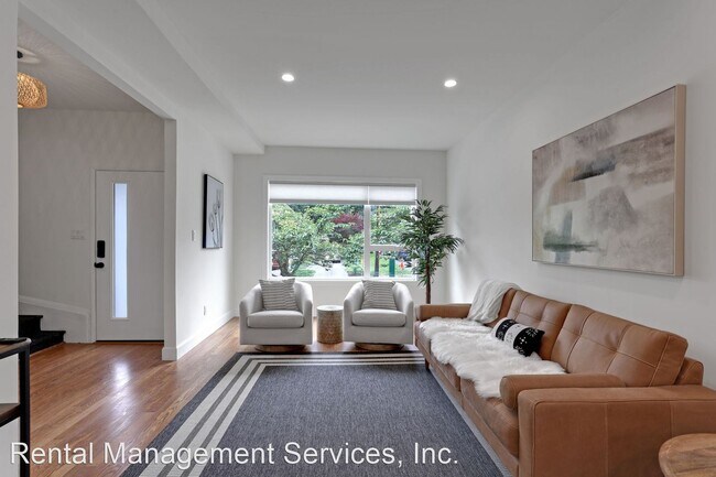 Foto del edificio - 2 br, 1 bath House - 2427 NW Savier St