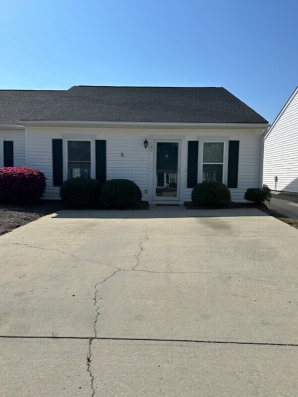 Primary Photo - 127 Heritage Village Ln