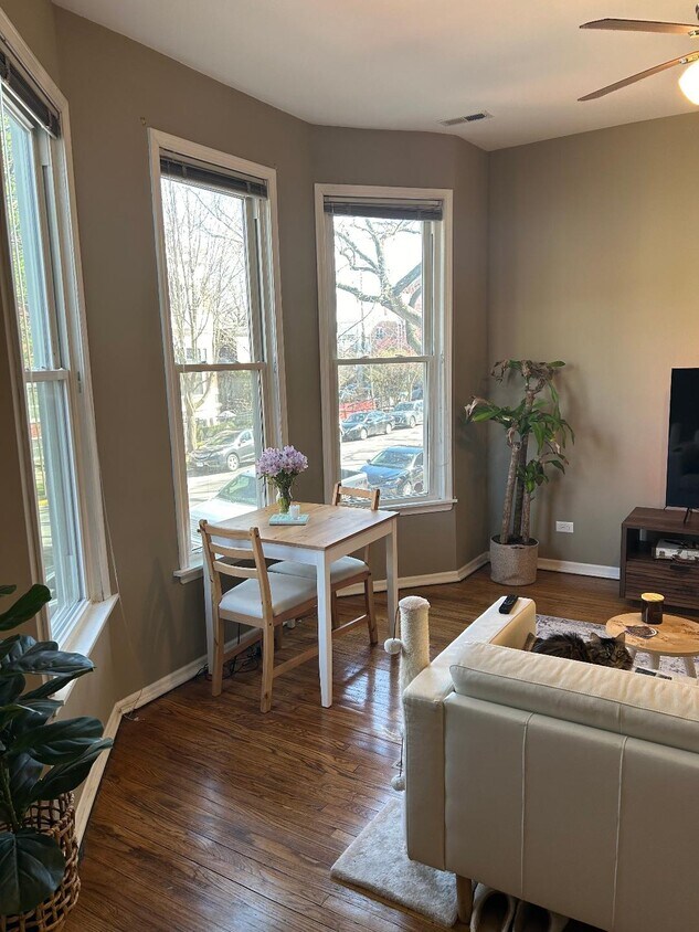 Foto principal - 3630 N Wayne Ave