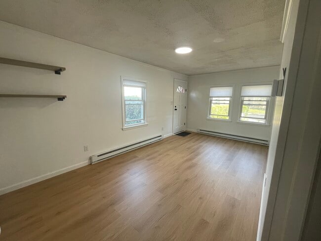 Building Photo - 178 Vassall St
