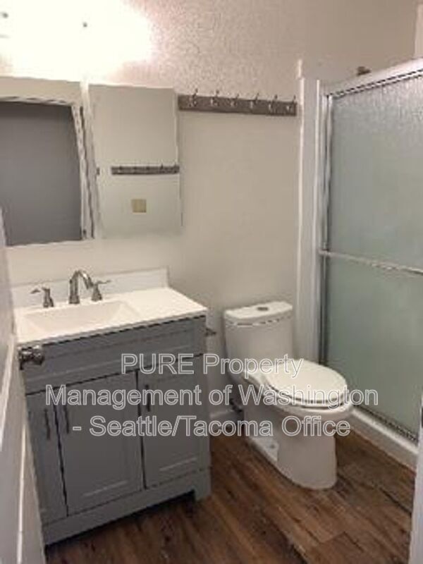 Foto del edificio - 653 Myrtine St