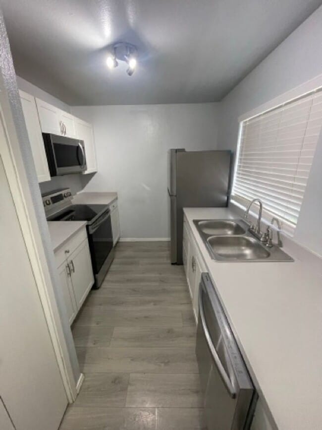 Building Photo - Cozy 2BD/1BTH Condo for Rent in Lynnwood -...
