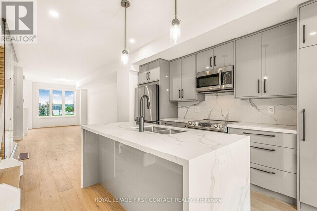 Building Photo - 4 Alderwood Ln