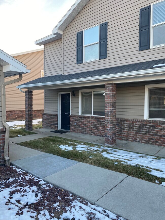 Building Photo - 556 Pheasant Ridge Dr