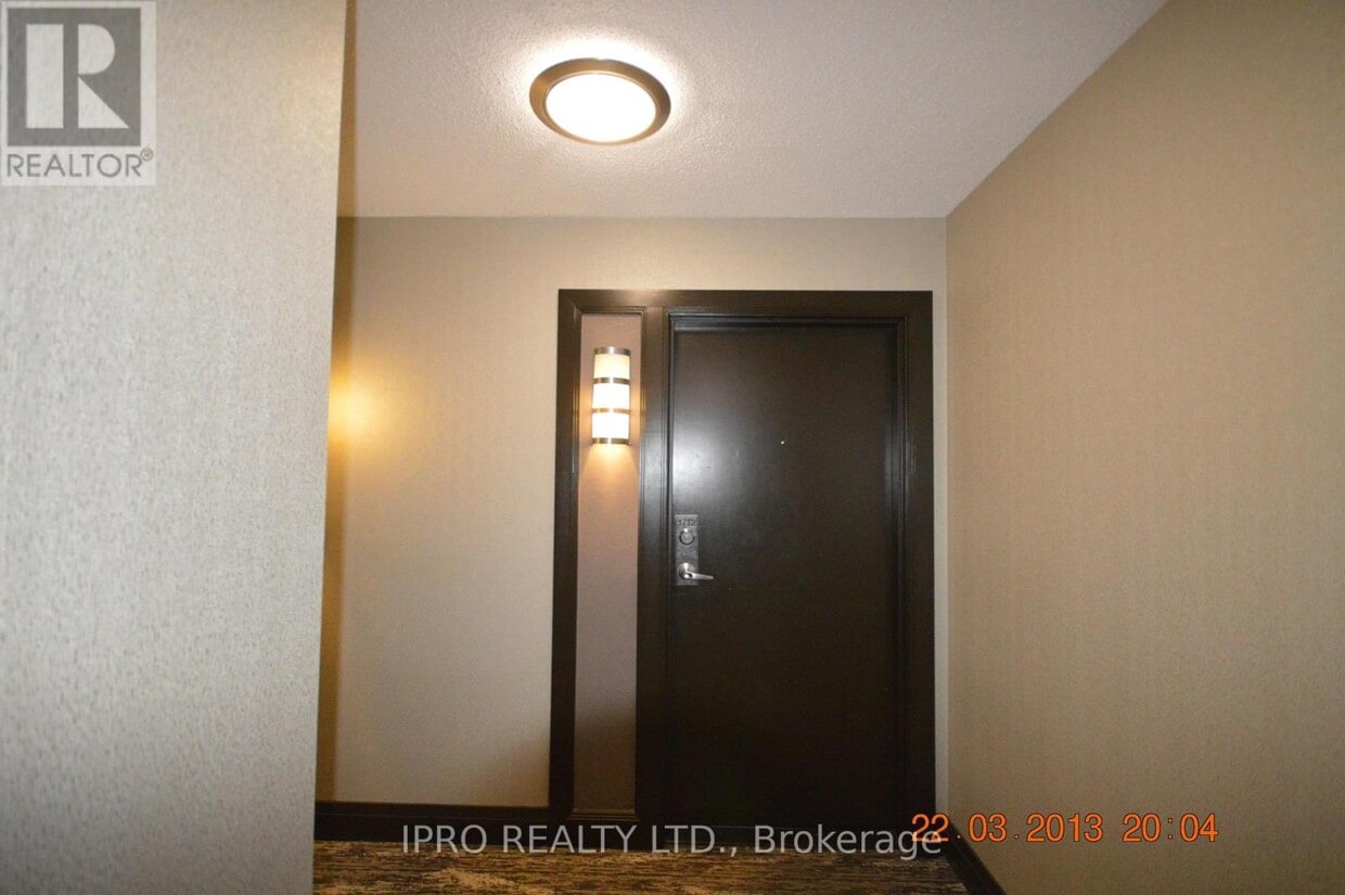 Primary Photo - 35-1735 Finch Ave E