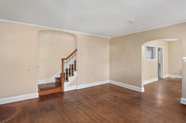 Building Photo - 710 Edmondson Ave