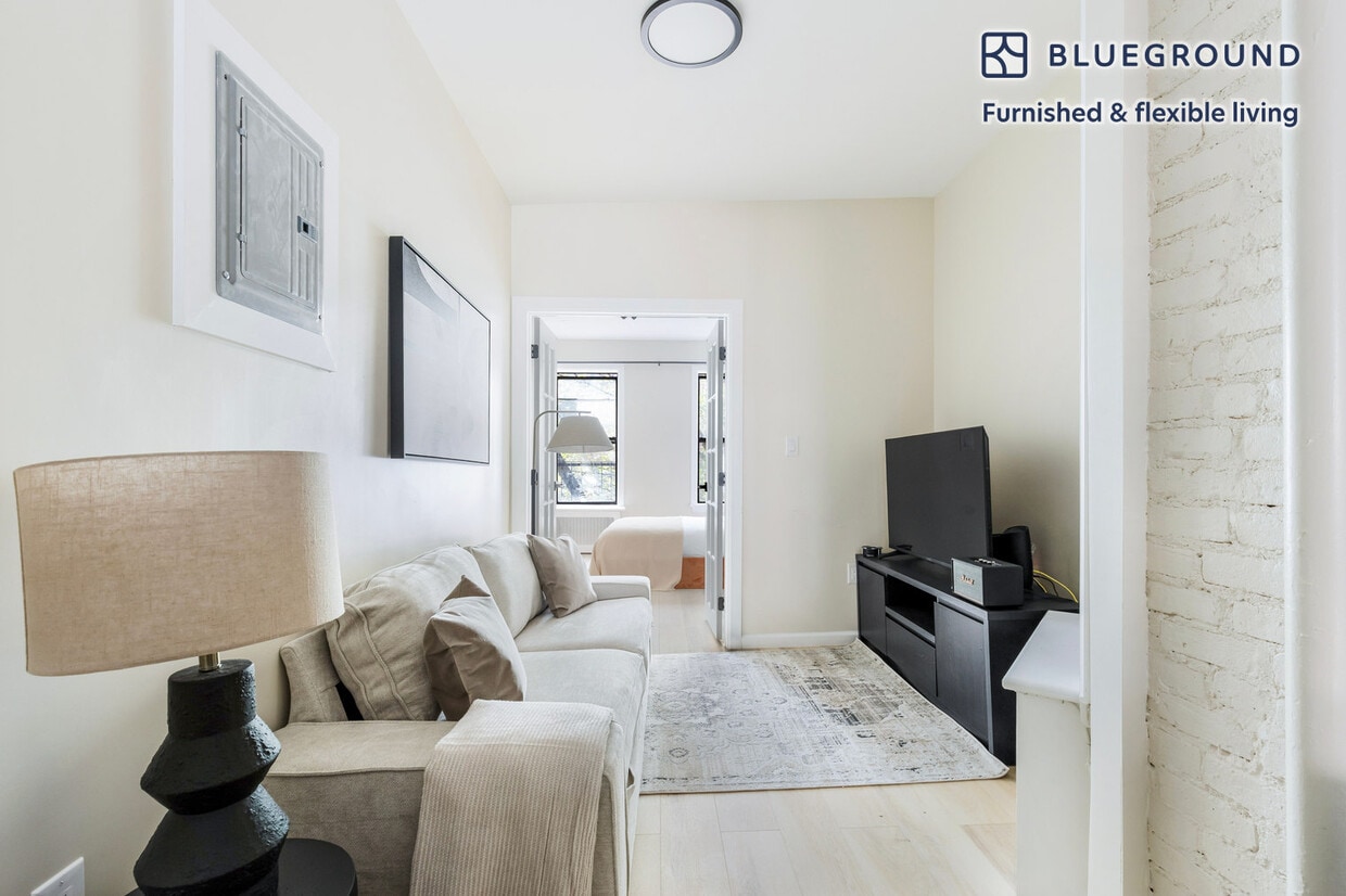 Foto principal - 251 W 18th St