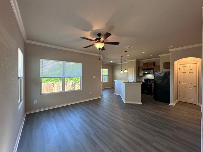 Foto del edificio - Townhome for rent