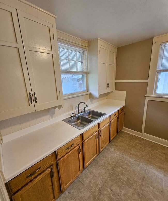 Foto del edificio - Charming 3-bedroom house, with 1.5 bathroo...