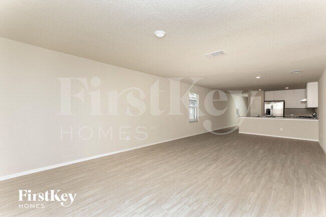 Building Photo - 10610 Varmus Dr
