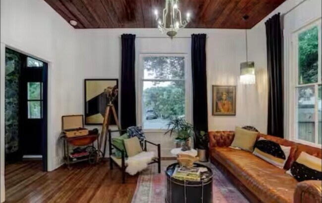 Foto del edificio - 3617 Ave Q 1/2