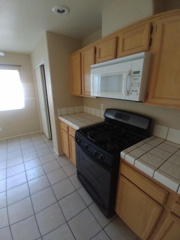 2227 Rugged Mesa Dr, Laughlin, NV 89029 Townhome Rentals in Laughlin NV