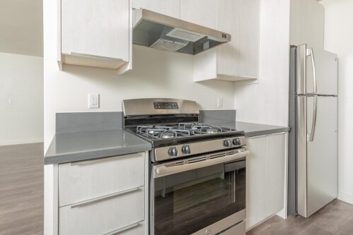 Building Photo - 1330 N Martel Ave