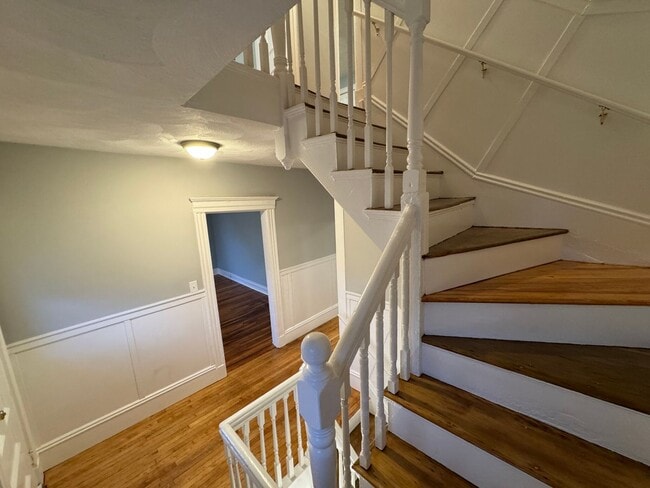 Building Photo - Nice 2 bed in Waltham