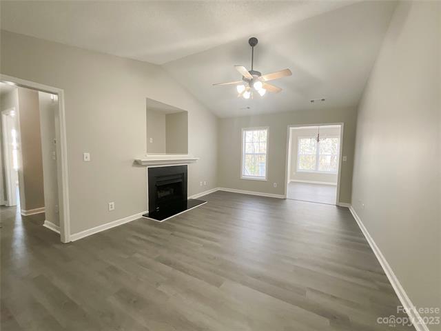 Building Photo - 1742 Park Terrace Ln