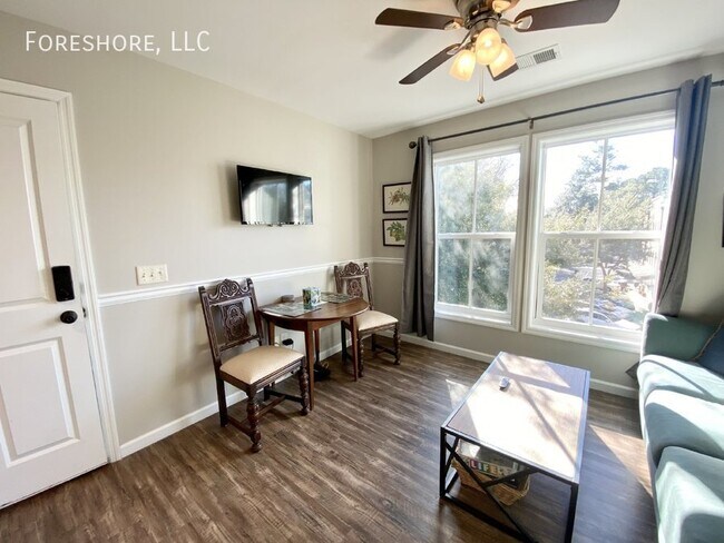 Foto del edificio - Old Town Bluffton Furnished Apartment! Fur...